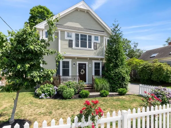 8-8A Sylvan St #A, Danvers, MA 01923