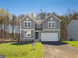 2860 White Tail Dr, Locust Grove, VA 22508