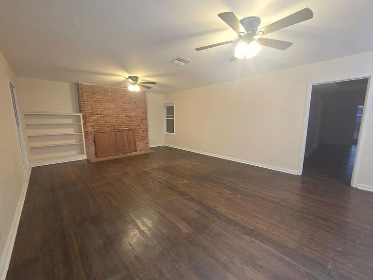 1204 W Lee Ave — Photo 9