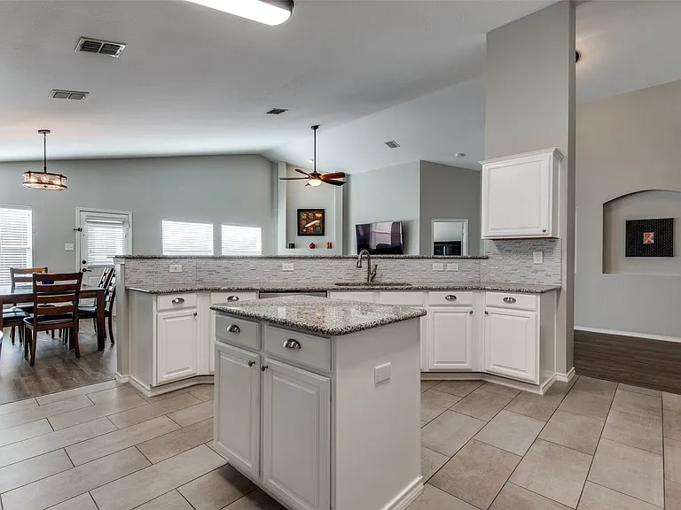 1900 Juniper Dr — Photo 12
