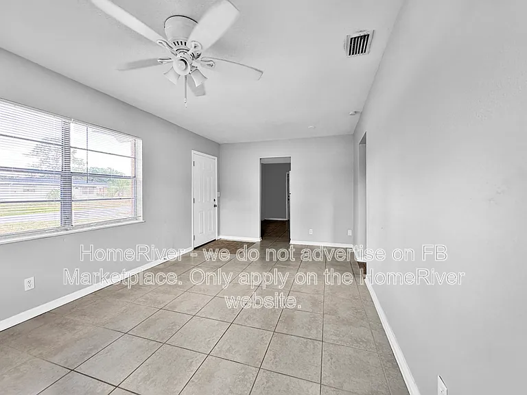 4903 S 85th St — Photo 6