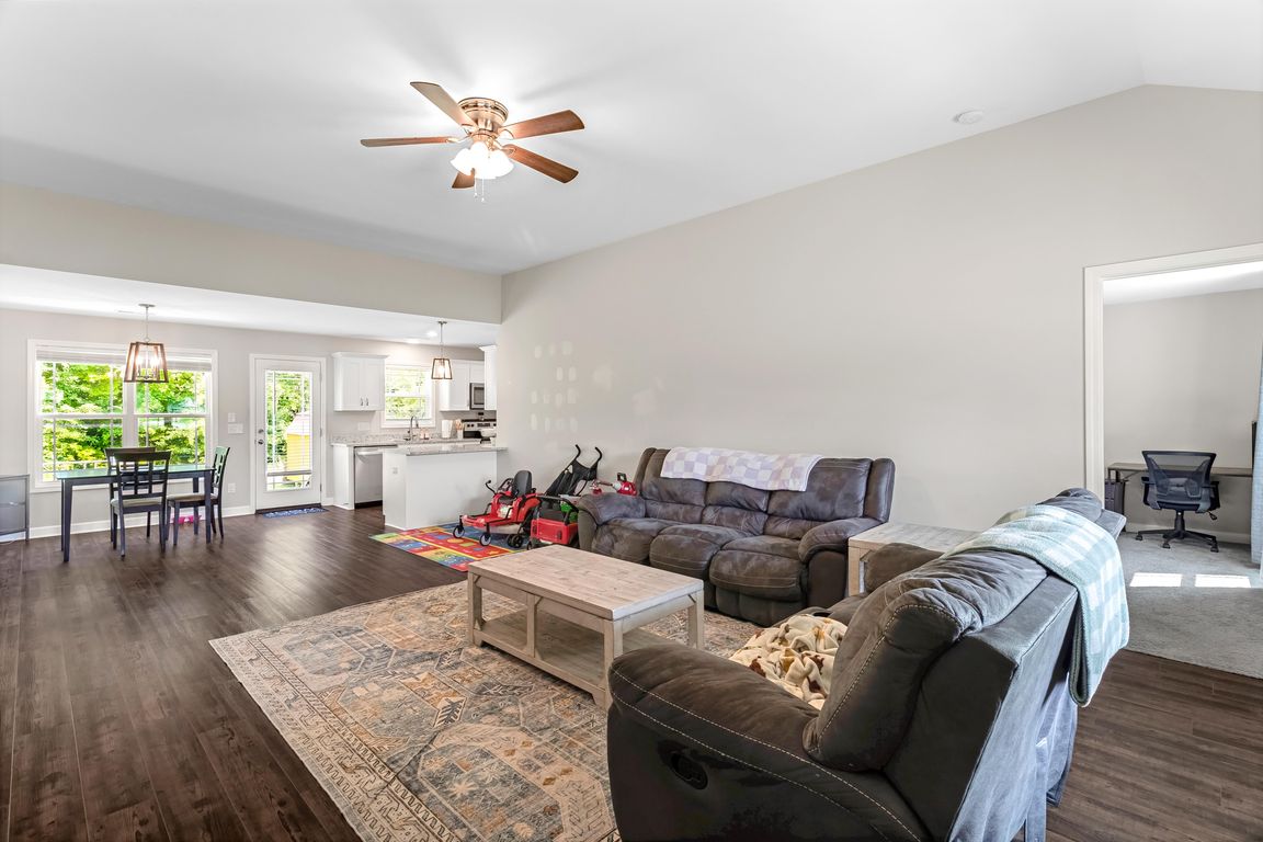 181 Katie Ln-5
