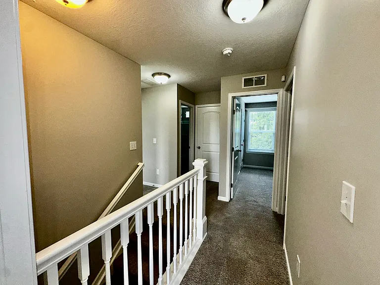 2195 Holiday Valley Dr — Photo 9