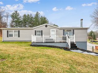 215 S Thompson Ln, Irwin, PA 15642