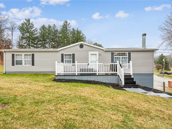 215 S Thompson Ln, Irwin, PA 15642