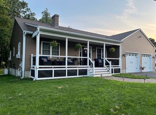 2 Bufton Farm Rd, Clinton, MA 01510