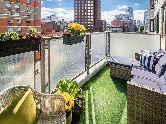 5th image of 115 E 9th St APT 6E