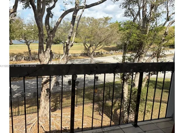 6320 SW 138th Ct APT 308, Miami, FL 33183