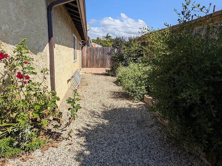 1260 Bobwhite Ct — Photo 25