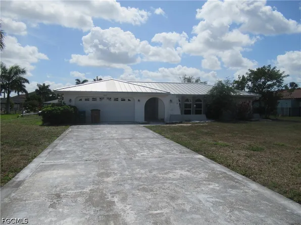 5051 Saxony Ct, Cape Coral, FL 33904