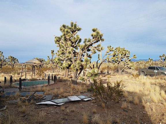 3rd image of 18627 N North Dr
