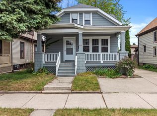 905 Grove Ave, Racine, WI 53405