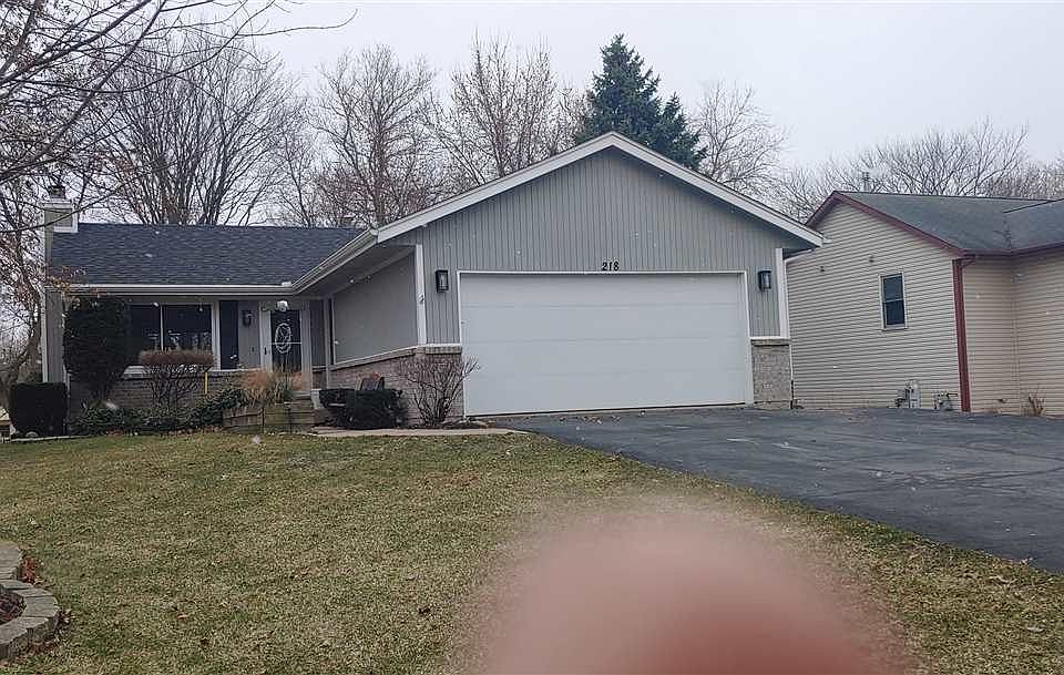 1st image of 218 Picadilly Dr SE