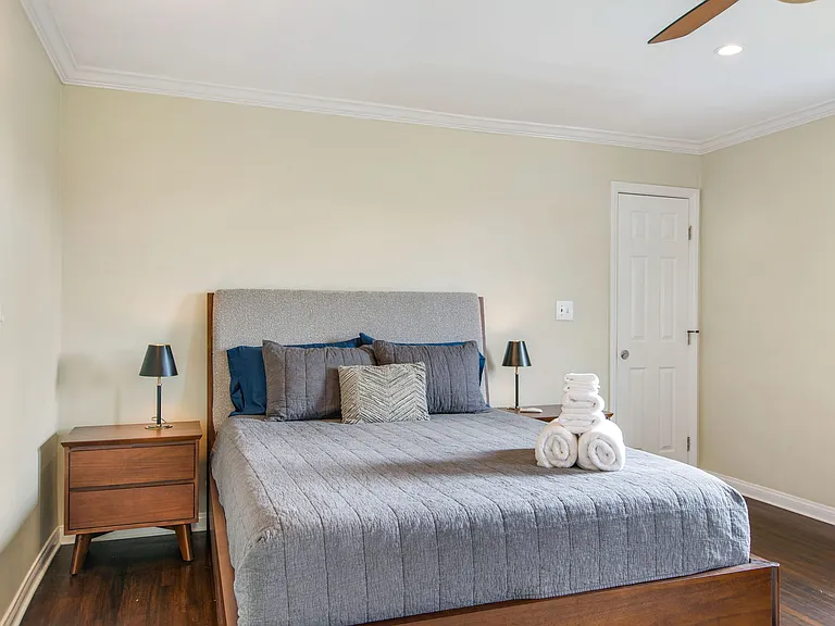3852 W Mount Vernon Dr — Photo 13