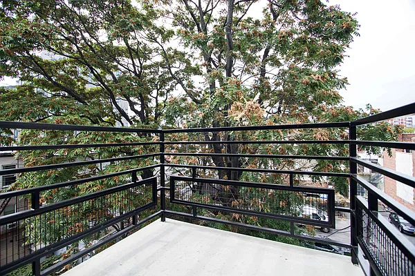 Rented by Nooklyn NYC LLC | media 31