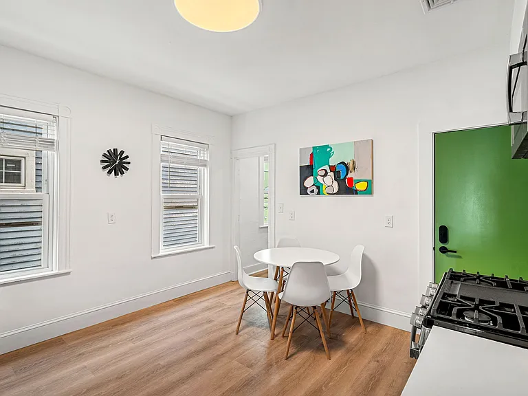 21 Sudan St #2 — Photo 9