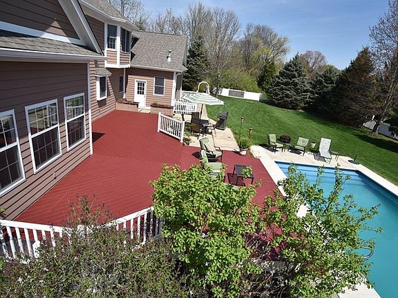 2nd image of 205 Morningside Dr