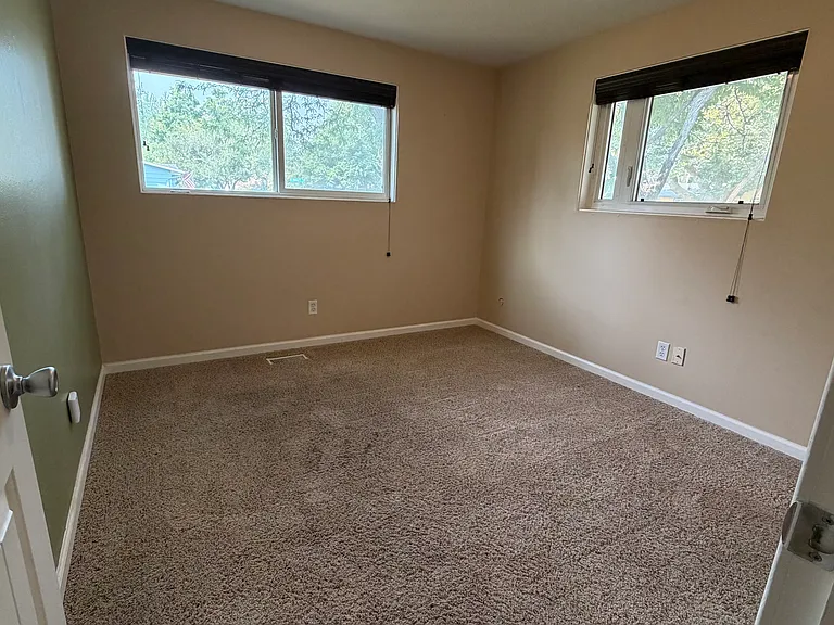 2920 N Pauley Dr — Photo 17
