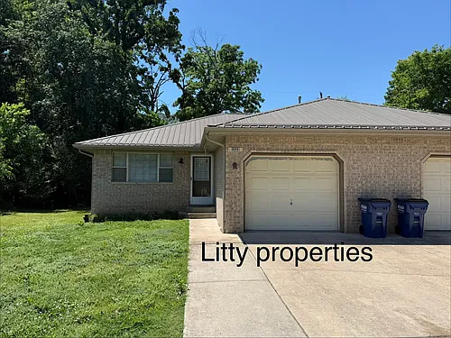 1322 Meadowbrook Dr Photo 1