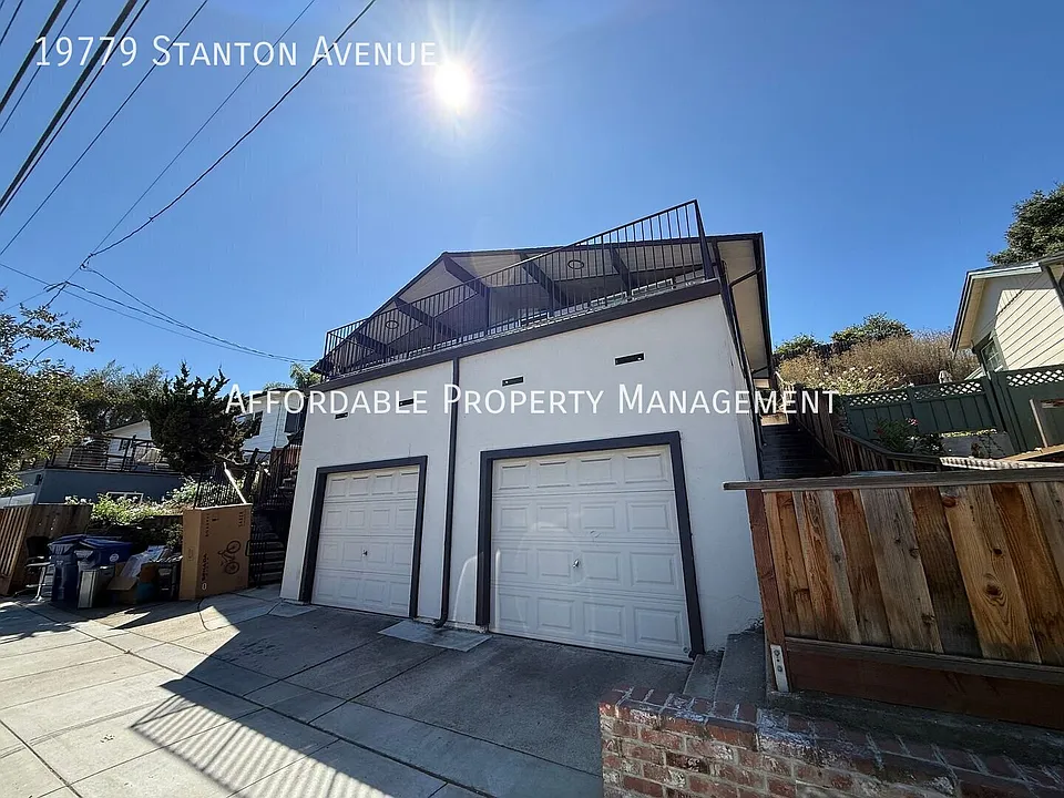 19779 Stanton Ave