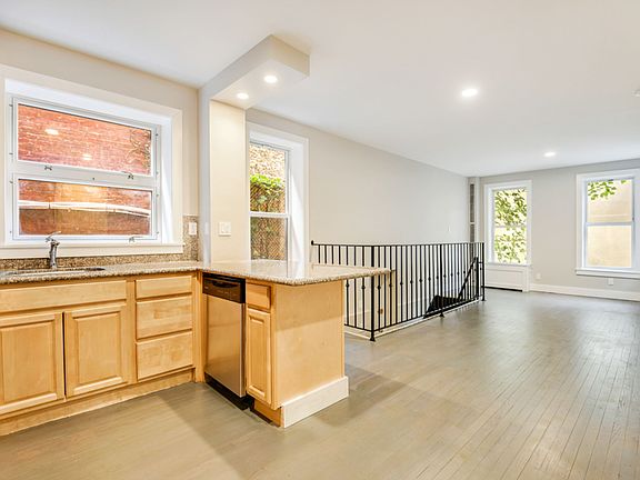 3rd image of 427 Dean St APT 3