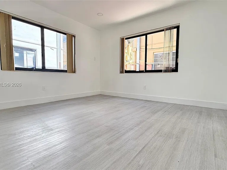 609 Lenox Ave #2 — Photo 12
