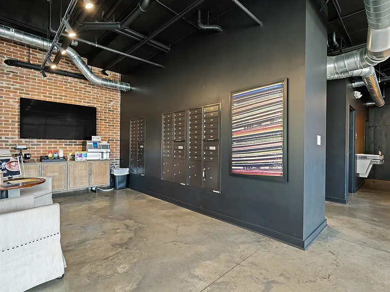 Art Lofts @ Overton — Photo 14