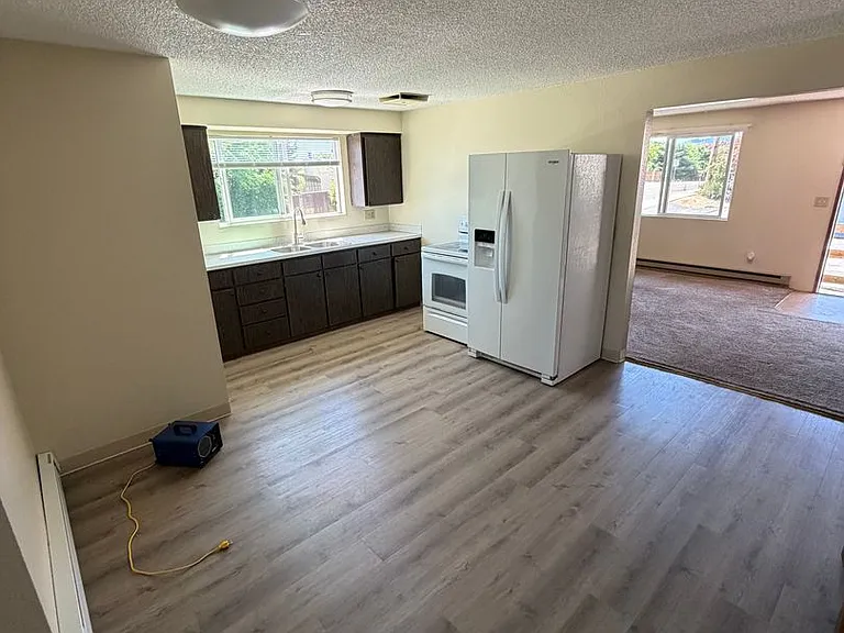Pinewood Apartments — Photo 34