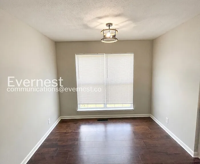 636 Laramie Dr — Photo 10