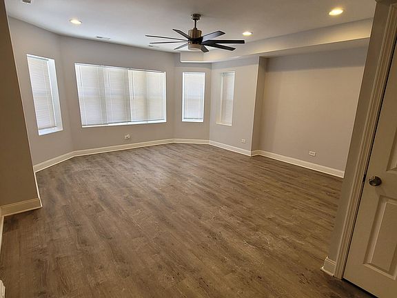 2nd image of 7724 S Essex Ave APT 1
