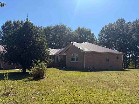 2nd image of 400 Mon Dye Rd