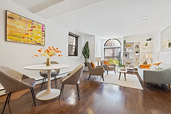 Sold by Compass | media 1