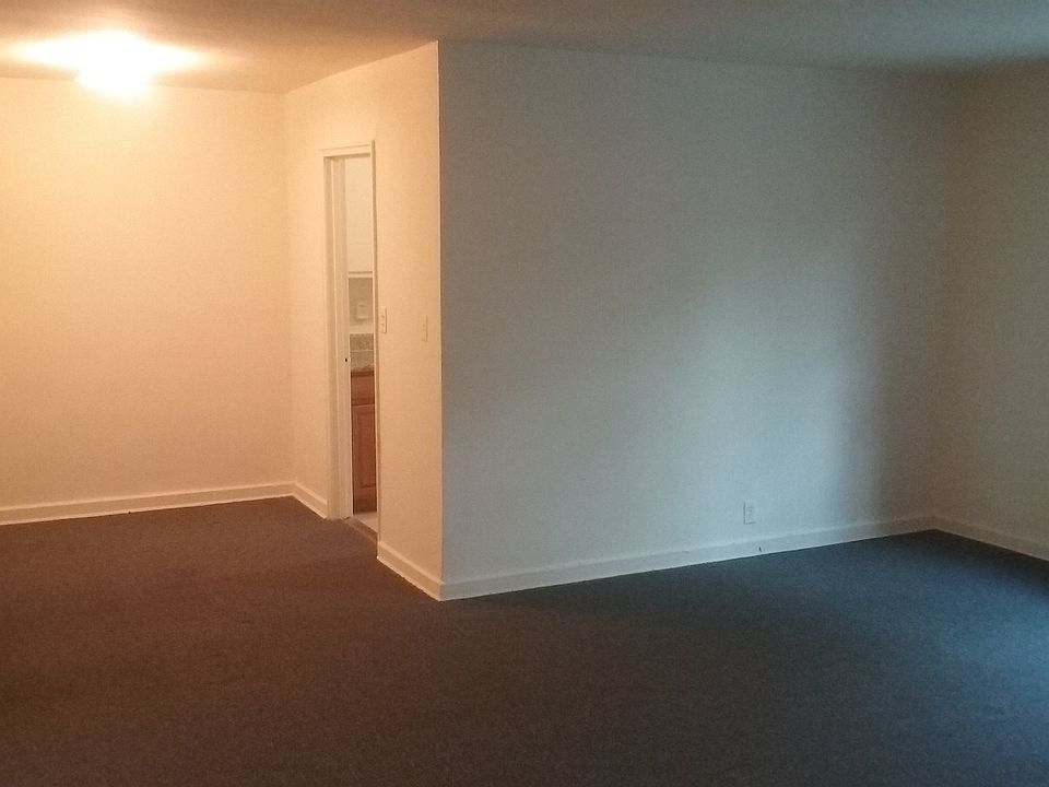 1st image of 19665 69th Ave #2
