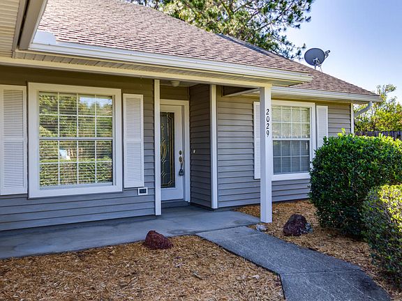 2nd image of 2029 Capistrano Dr