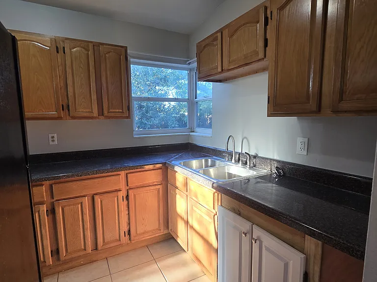 6334 Talbot Cir — Photo 9
