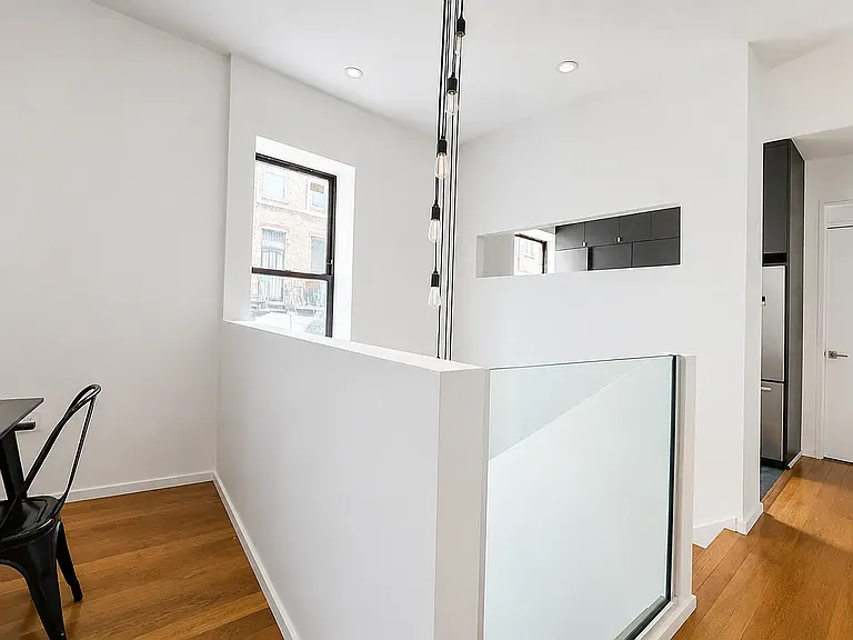 29 Brooklyn Ave #1F — Photo 7