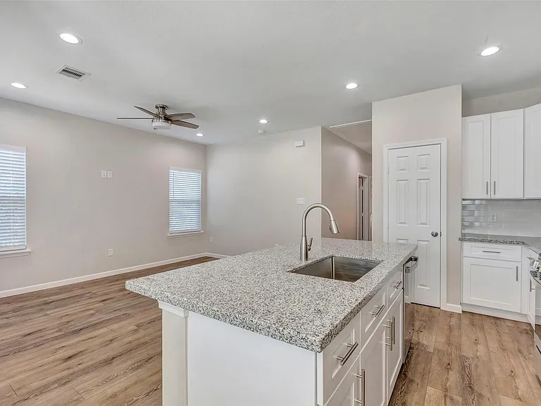 4837 Paula St #A — Photo 11