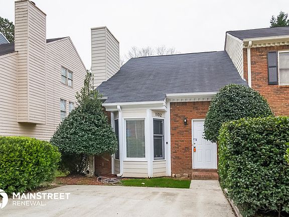 4th image of 1102 Magnolia Way SE