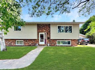 2430 Dakota St, Marinette, WI 54143