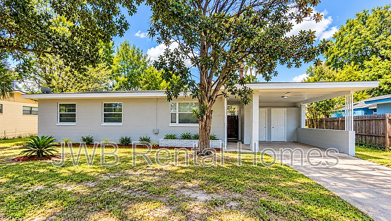 2932 Searchwood Dr