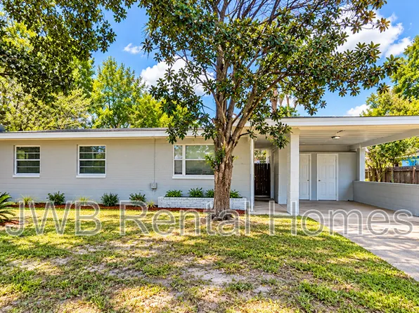 2932 Searchwood Dr, Jacksonville, FL 32277