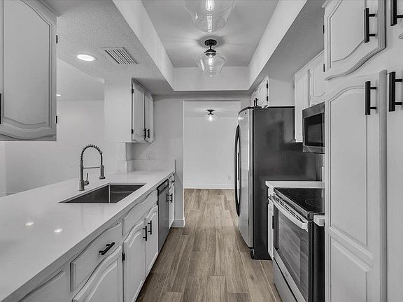 Kitchen with new quartz counters