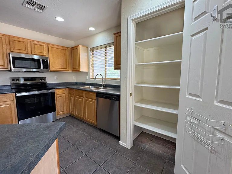 12614 W Avalon Dr — Photo 24