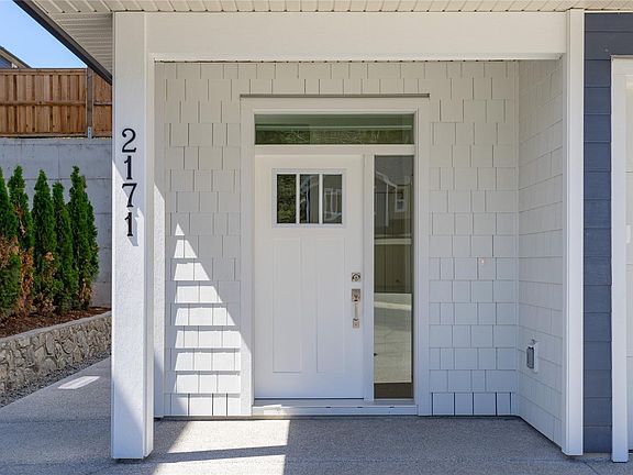4th image of 2171 Bellflower Dr