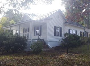 151 Carolina Ave, Charlotte Court House, VA 23923