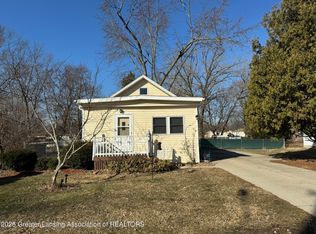 4416 Ballard Rd, Lansing, MI 48911