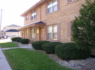 17703 Escanaba Ave APT 2E, Lansing, IL 60438