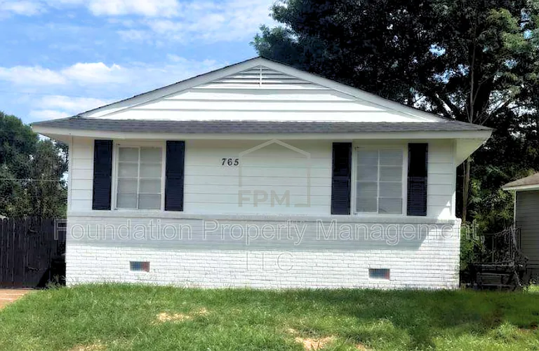 765 Marywood St — Photo 1