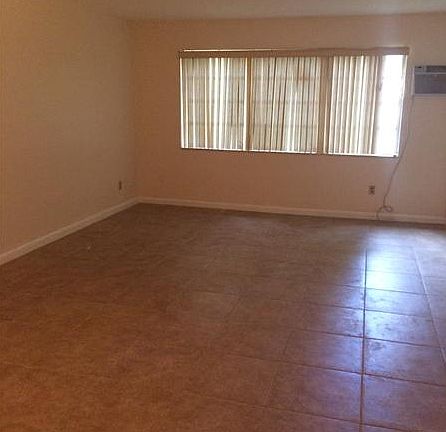 2nd image of 1540 NE 191st St APT 205