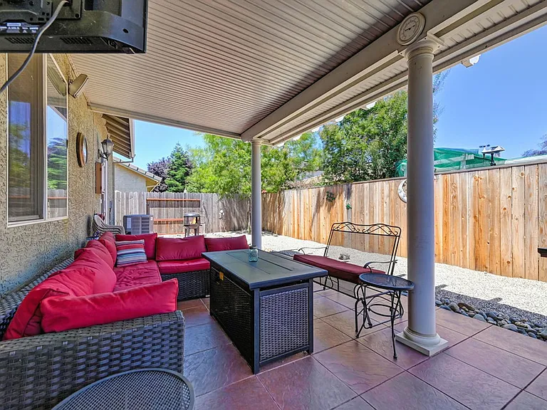 1669 Calabasa Dr — Photo 24